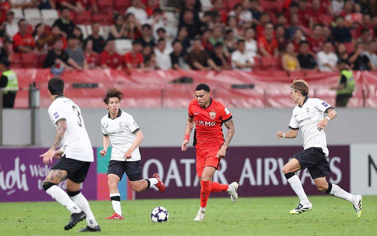 包含国际比赛日欧超杯传出新动向；上海海港调整名单；管理层表态：震撼外界；球队文化再被提及的词条