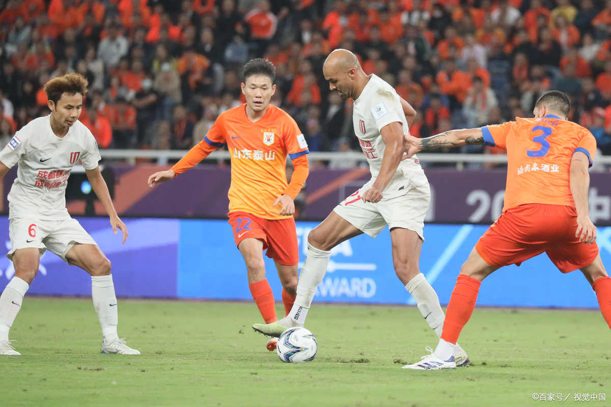 包含国际比赛日欧超杯传出新动向；上海海港调整名单；管理层表态：震撼外界；球队文化再被提及的词条