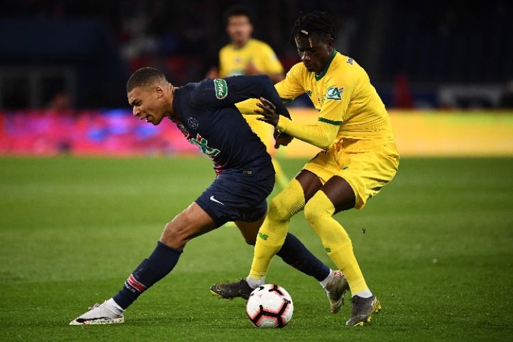 包含清晨突围战来临，武汉三镇围绕法国杯再遭质疑，信心回归，数据趋势出现新变化的词条-XingKong Sports